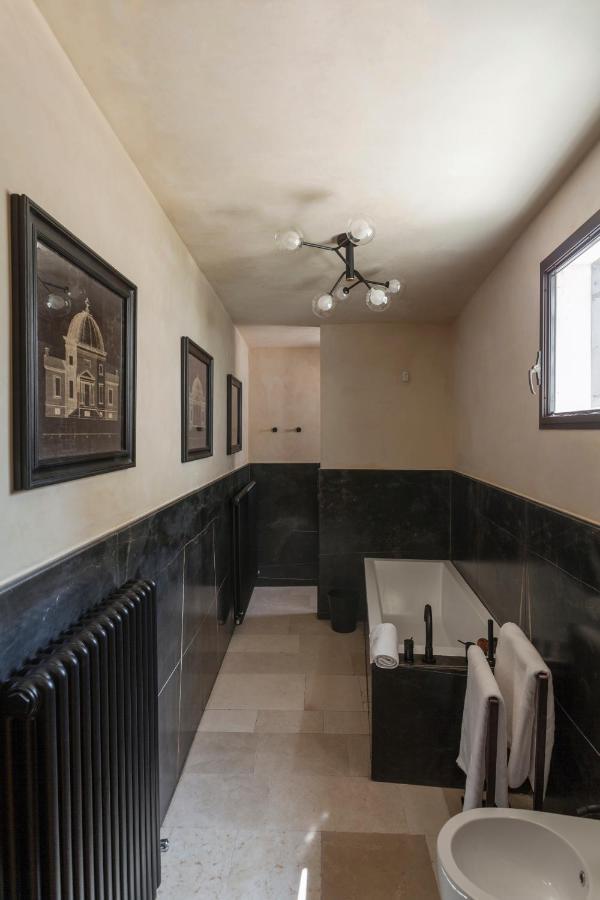Palazzo Maresgallo Suites & Spa Lecce Buitenkant foto